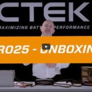 Ladowarka-CTEK-PRO25-unboxing